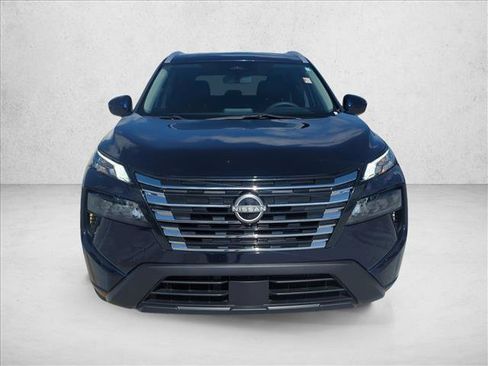 Used 2024 Nissan Rogue SV w/ SV Premium Package AWD/4WD image 2