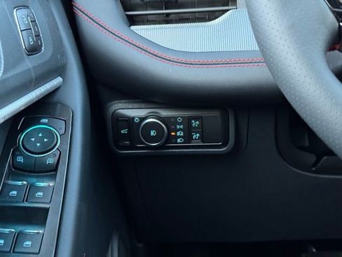 New 2026 Ford Explorer ST-Line w/ ST-Line Street Pack image 32