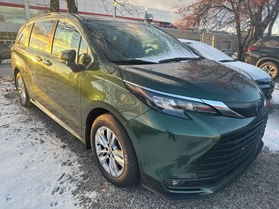 Used 2025 Toyota Sienna XLE