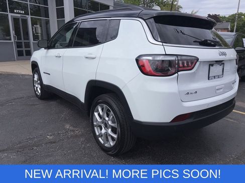 Used 2025 Jeep Compass Limited AWD/4WD image 3