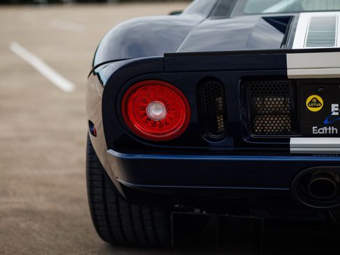 Used 2006 Ford GT image 42