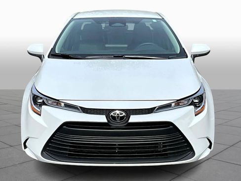 Certified 2025 Toyota Corolla LE image 4