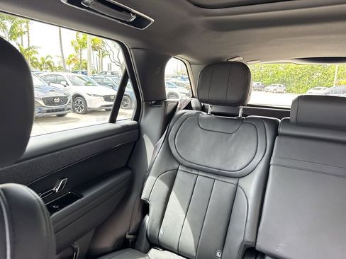 Used 2024 Land Rover Range Rover Sport Dynamic SE image 17