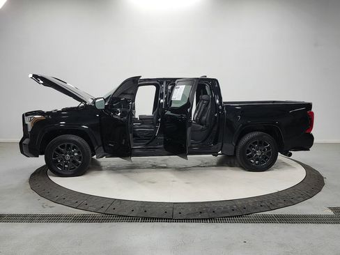 Used 2024 Toyota Tundra Platinum AWD/4WD image 12