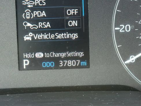 Used 2024 Toyota Corolla Cross AWD Hybrid image 22