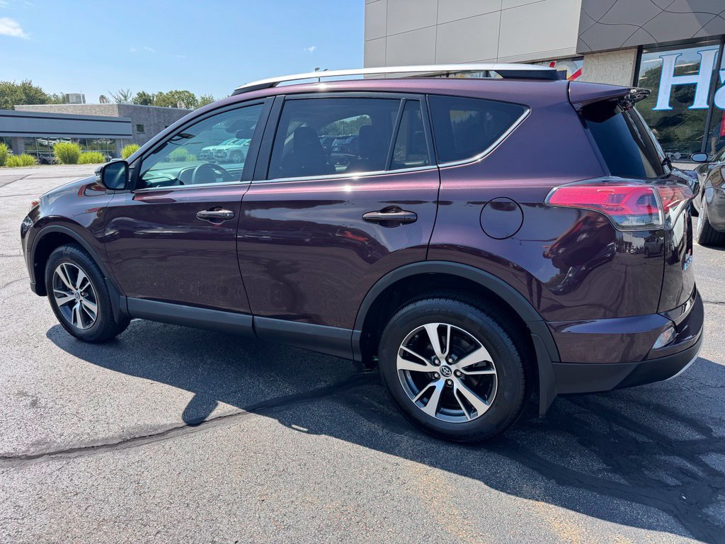 Used 2018 Toyota RAV4 XLE w/ Plus Extra Value Package AWD/4WD image 7