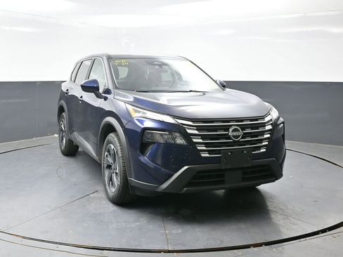 Used 2025 Nissan Rogue SV FWD image 13