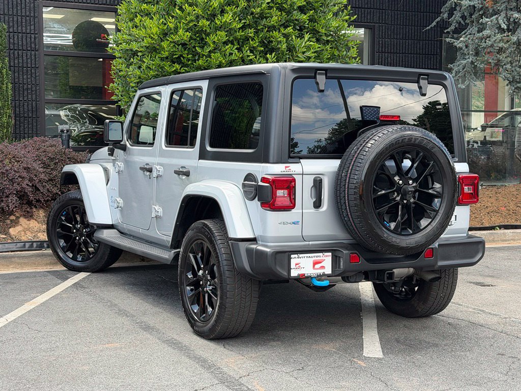 Used 2023 Jeep Wrangler Unlimited Sahara w/ Cold Weather Group AWD/4WD image 19