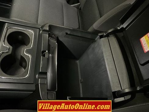 Used 2017 Chevrolet Silverado 1500 LT w/ Midnight Edition AWD/4WD image 22