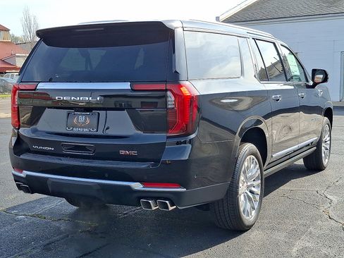 New 2026 GMC Yukon XL Denali w/ Denali Reserve Package AWD/4WD image 4