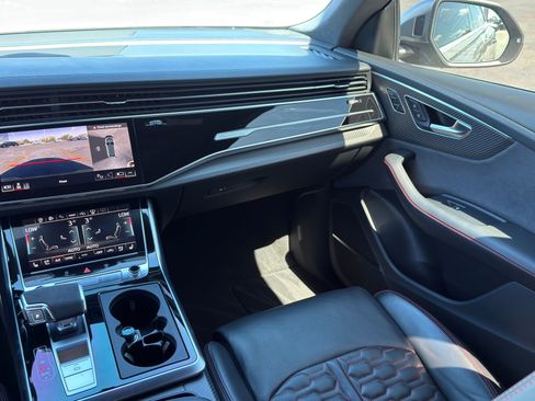 Used 2023 Audi RS Q8 image 33