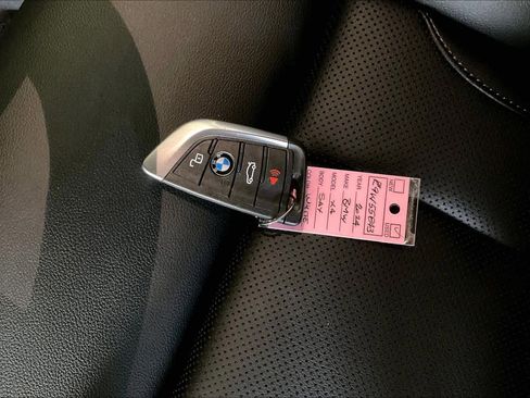 Certified 2024 BMW X4 xDrive30i w/ Premium Package image 13