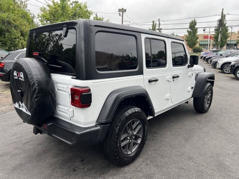 Used 2025 Jeep Wrangler Unlimited Sport AWD/4WD image 6