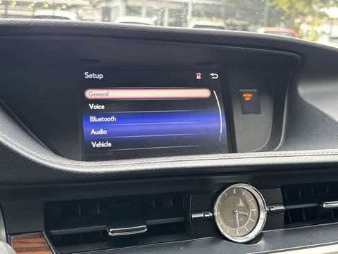 Used 2016 Lexus ES 350 w/ Premium Package w/Wood Trim FWD image 17