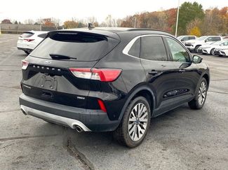 Used 2020 Ford Escape Titanium video 3