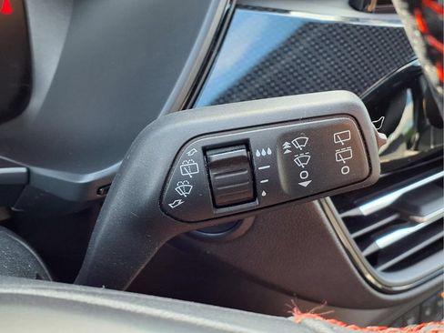 Used 2025 Ford Escape ST-Line Select AWD/4WD image 21