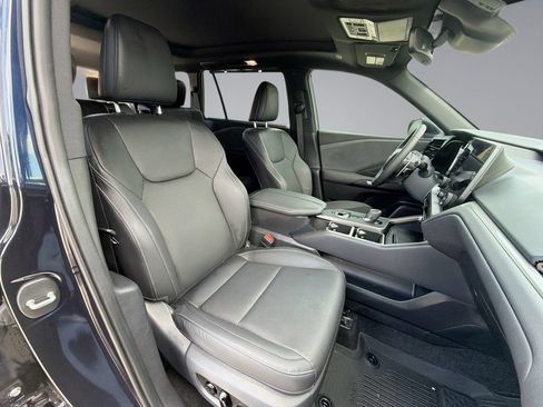 Used 2024 Lexus TX 350 FWD w/ Captains Chair Package image 16