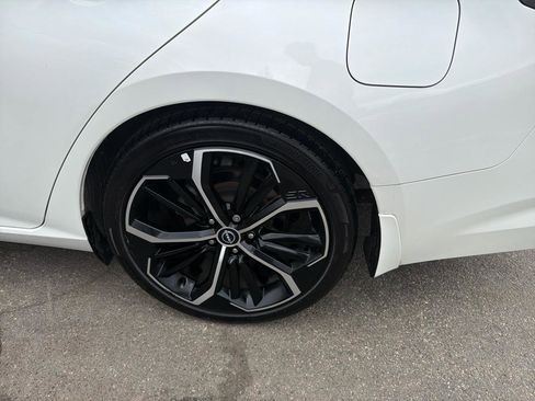 Used 2023 Nissan Altima 2.5 SR FWD image 14