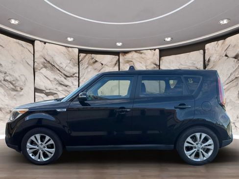 Used 2014 Kia Soul + image 5