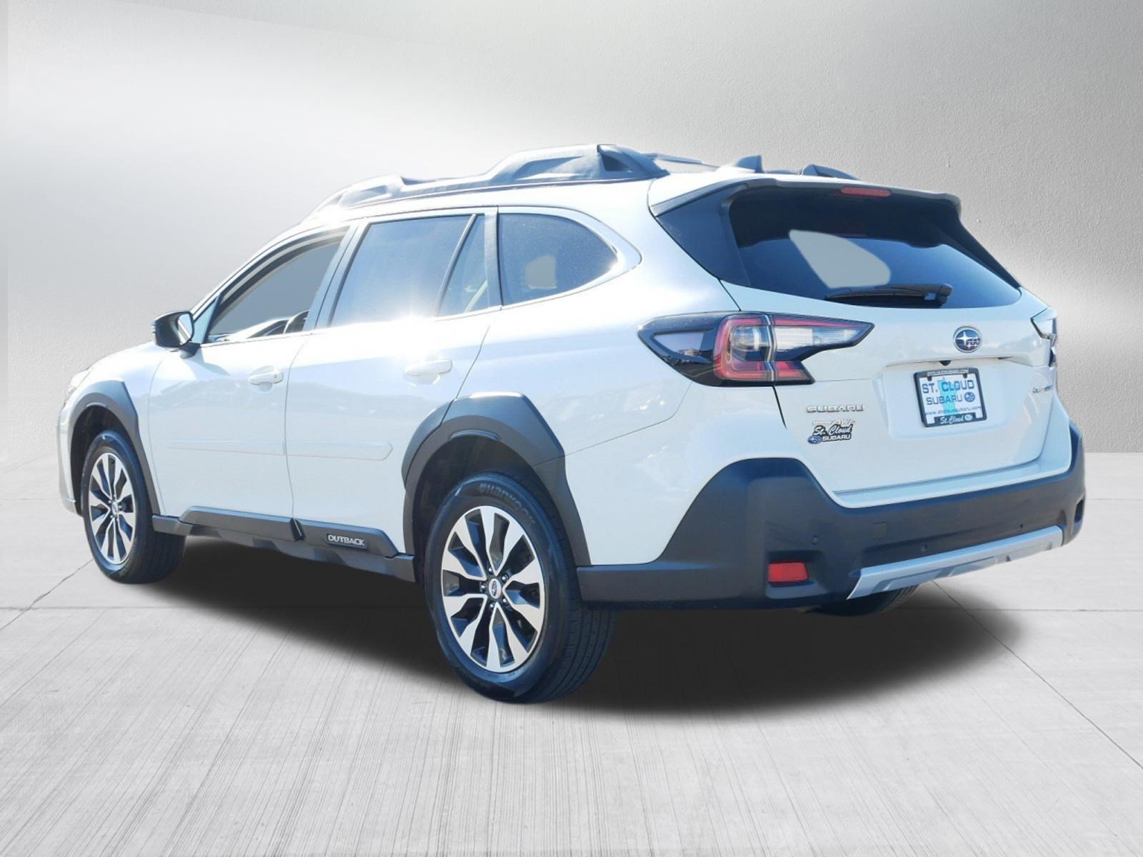 Used 2024 Subaru Outback Limited AWD/4WD image 5