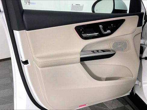 Used 2026 Mercedes-Benz GLC 300 4MATIC image 15