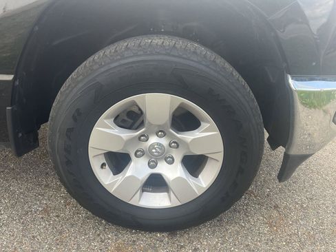 Used 2023 RAM 1500 Big Horn AWD/4WD image 40