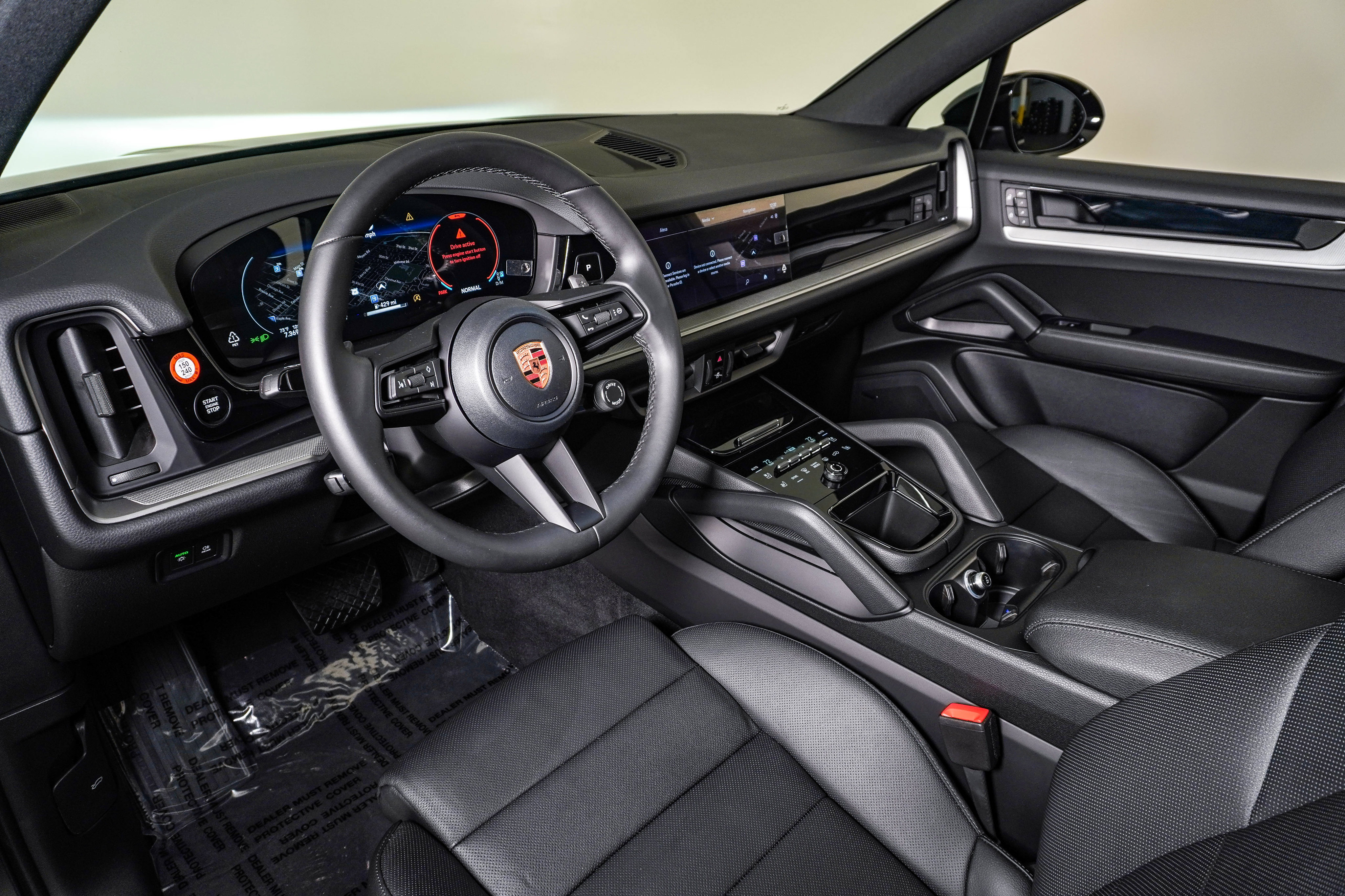 Certified 2026 Porsche Cayenne AWD/4WD image 4