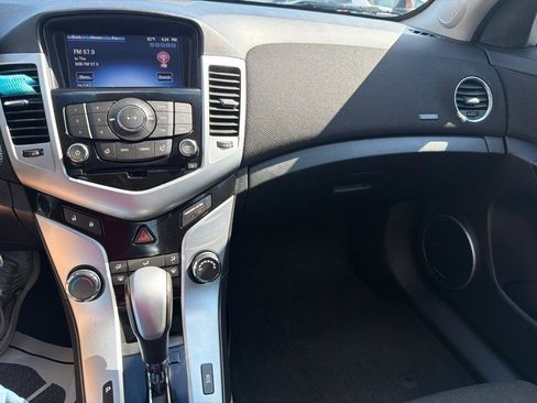 Used 2014 Chevrolet Cruze LT w/ All-Star Edition FWD image 17