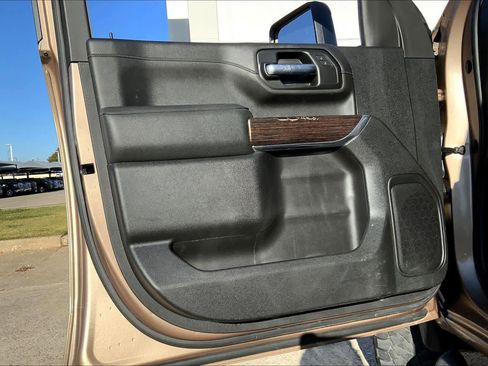 Used 2023 GMC Sierra 2500 SLE w/ X31 Off-Road Package image 19