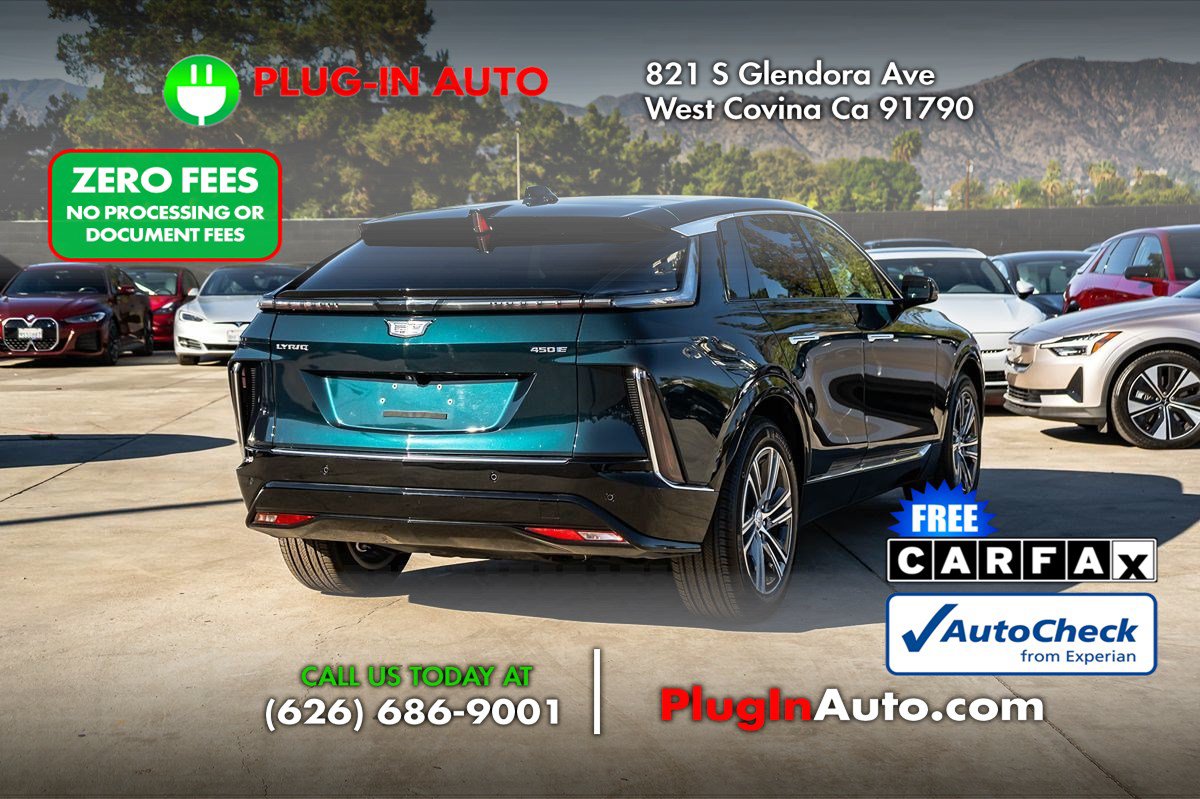 Used 2024 Cadillac Lyriq Luxury w/ LPO, Floor Liner Package RWD image 4