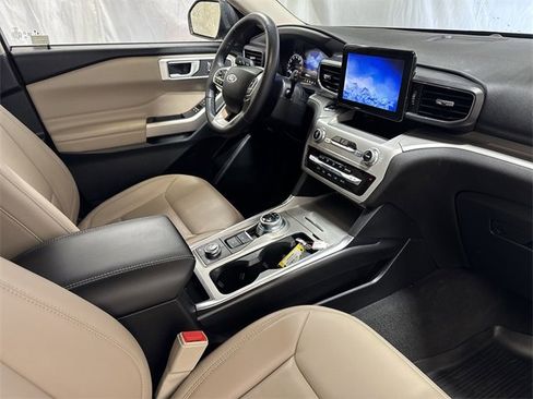 Used 2023 Ford Explorer XLT w/ Equipment Group 202A image 30