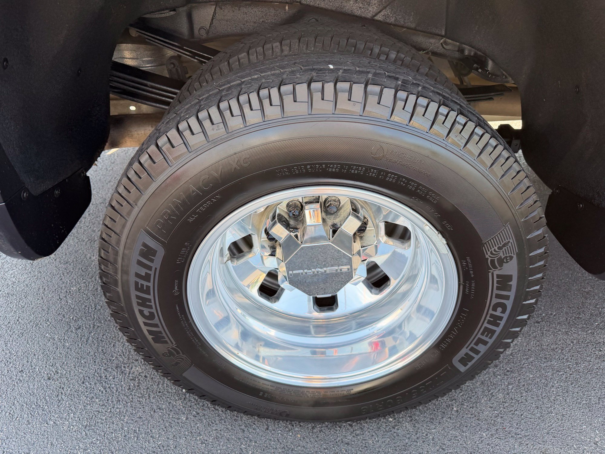 Used 2025 GMC Sierra 3500 Denali Ultimate AWD/4WD image 9