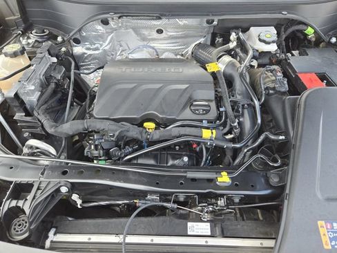 Used 2024 Chevrolet Trax ACTIV FWD image 31