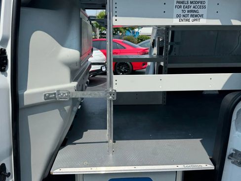 Used 2016 Ford Transit Connect XL image 17