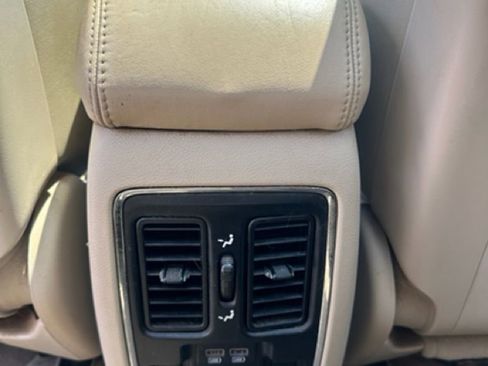 Used 2015 Jeep Grand Cherokee Overland AWD/4WD image 20