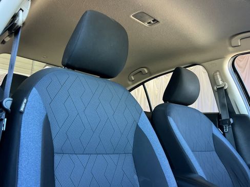 Used 2023 Nissan Versa SV FWD image 18