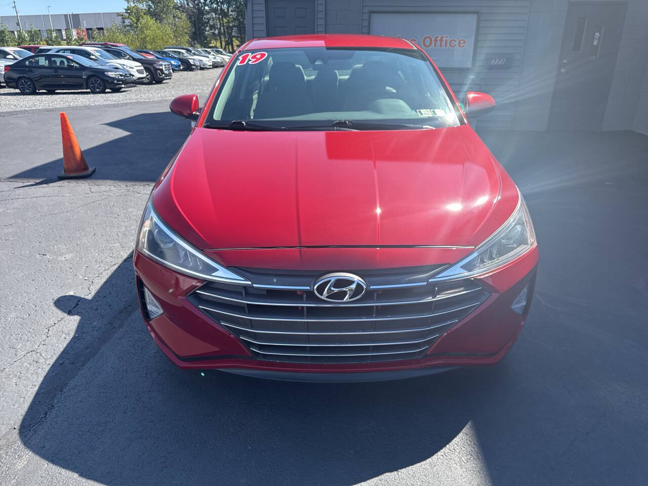 Used 2019 Hyundai Elantra SEL FWD image 2