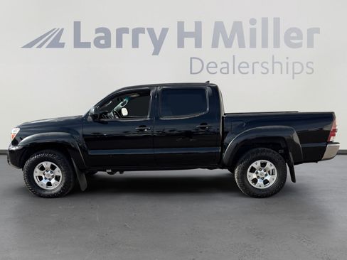 Used 2015 Toyota Tacoma 4x4 Double Cab image 2