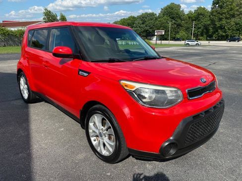 Used 2015 Kia Soul + FWD image 4