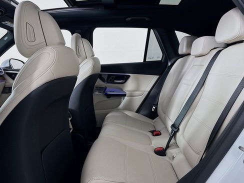 Certified 2025 Mercedes-Benz GLC 350e 4MATIC image 9