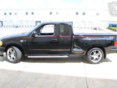 Used 2000 Ford F150 Harley-Davidson RWD image 3