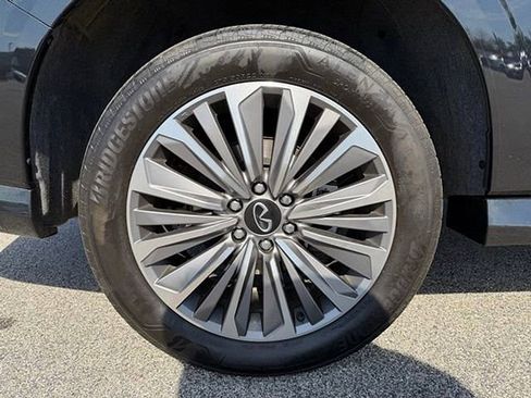 Certified 2025 INFINITI QX80 Sensory image 24