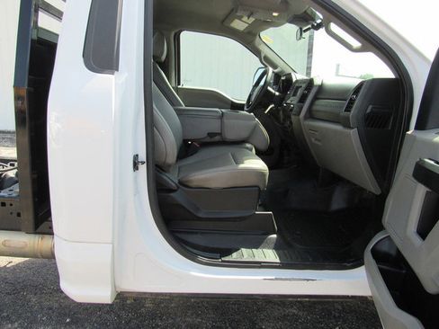Used 2021 Ford F550 2WD Regular Cab Super Duty image 13