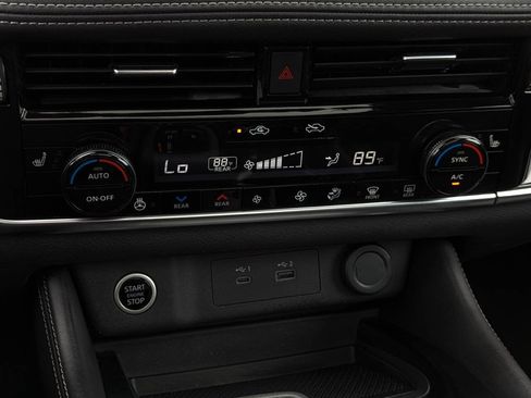 Used 2022 Nissan Rogue SL image 22