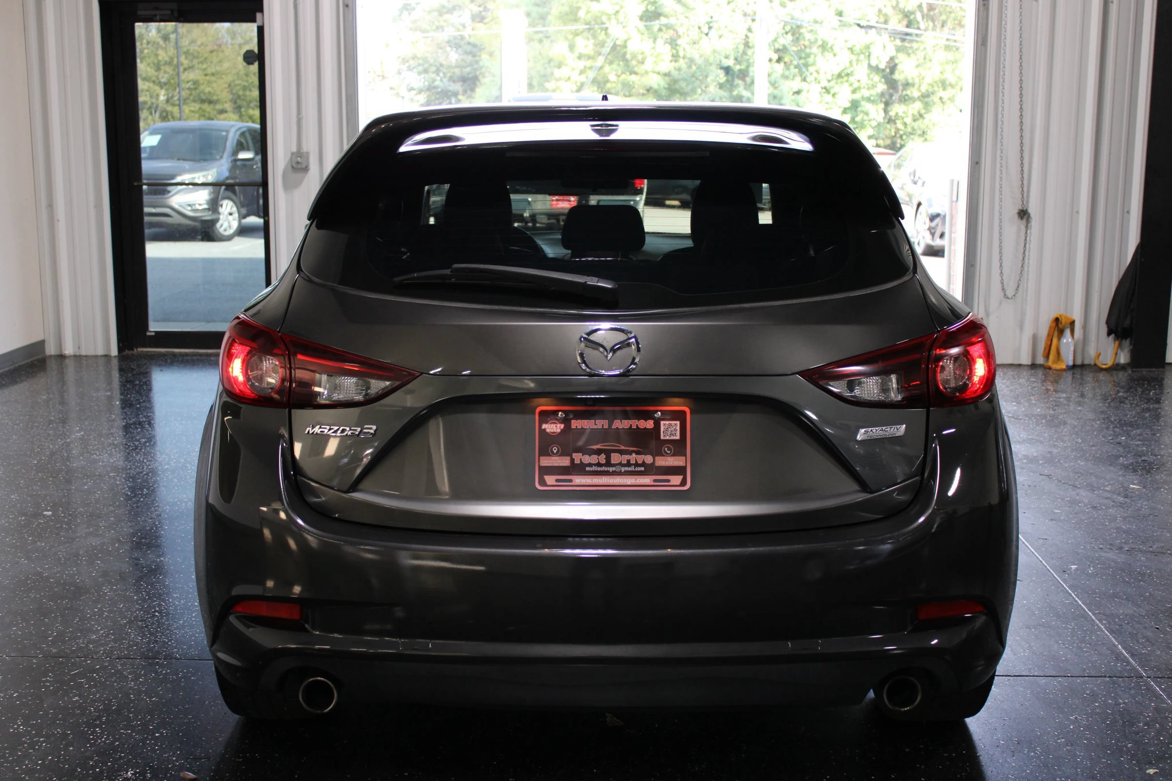 Used 2018 MAZDA MAZDA3 Touring FWD image 4