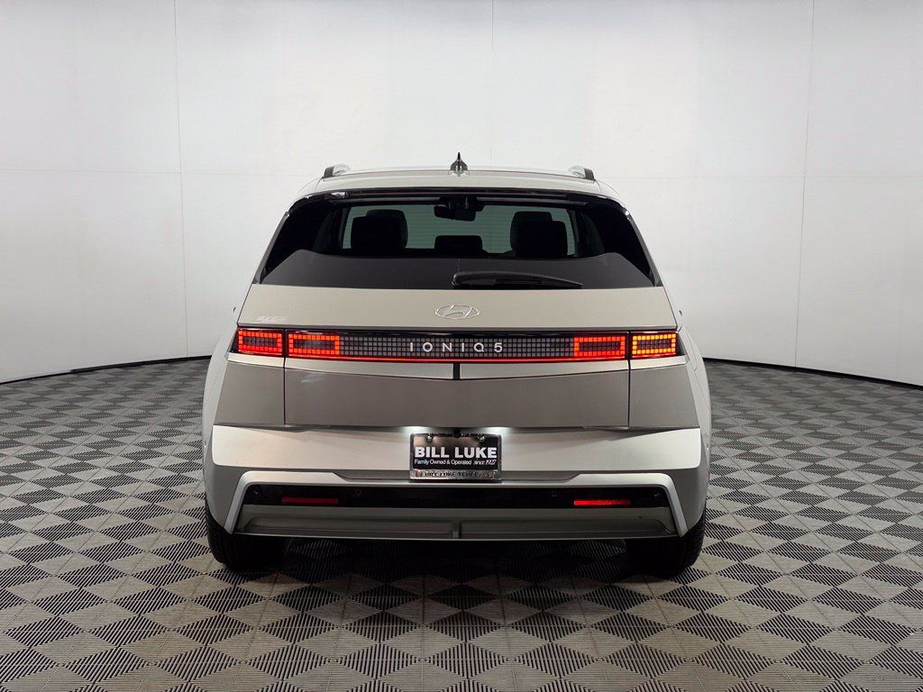 Used 2025 Hyundai Ioniq 5 Limited RWD image 9