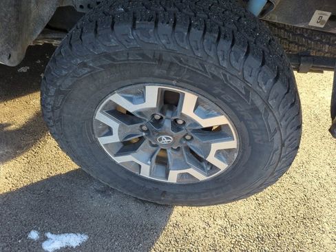 Used 2019 Toyota Tacoma TRD Off-Road image 5