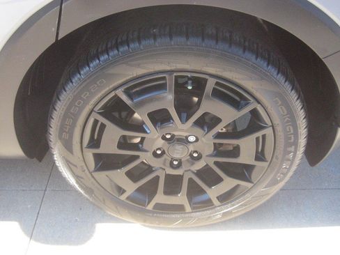 Used 2021 Kia Telluride EX w/ EX Premium Package AWD/4WD image 15