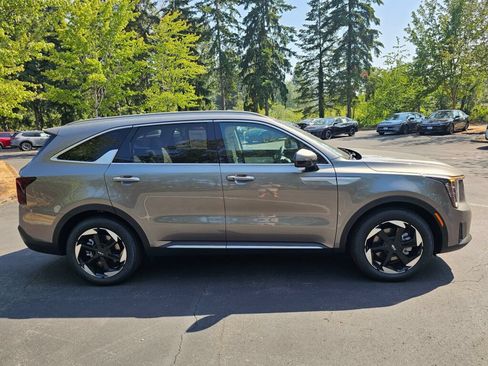 New 2026 Kia Sorento EX w/ EX Premium Package AWD/4WD image 4