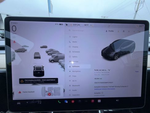 Used 2021 Tesla Model Y Long Range image 17